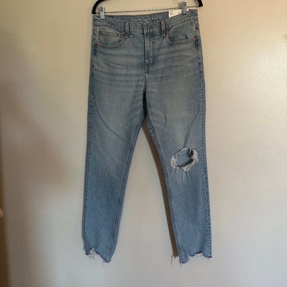 Women's American Eagle Jeans - Light Wash/Distressed - Size US 10